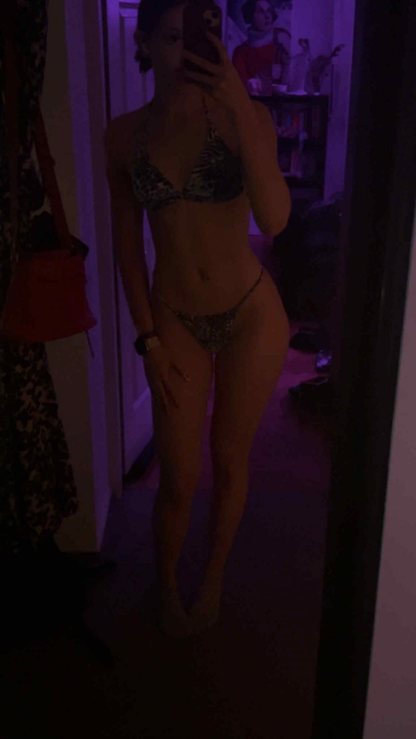 New sexy slut exposed for all to see. Message me if you want to expose or be trained😈 #OLJRdodS